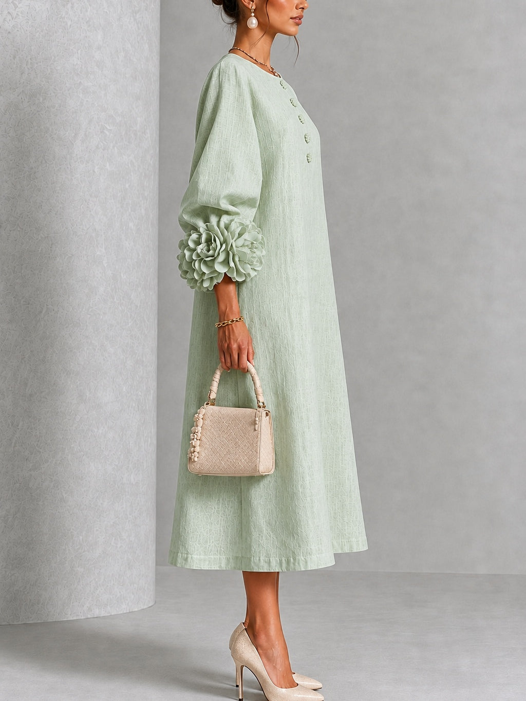 Capucine | Robe midi à manches bouffantes et boutons fleuris